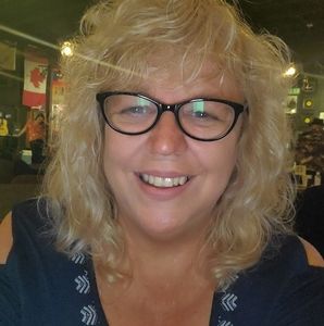 Meet your Posher, Lori